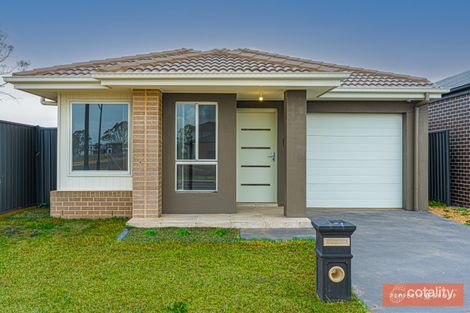 35 Cruikshank Cres, Riverstone, NSW 2765