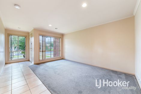 Property photo of 25 Catherine Place Pakenham VIC 3810