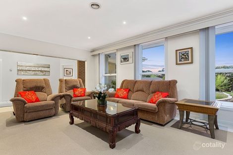 Property photo of 2 Henderson Court Glen Waverley VIC 3150