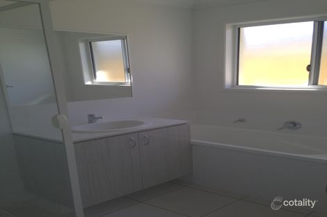 Property photo of 28 Newport Parade Blacks Beach QLD 4740
