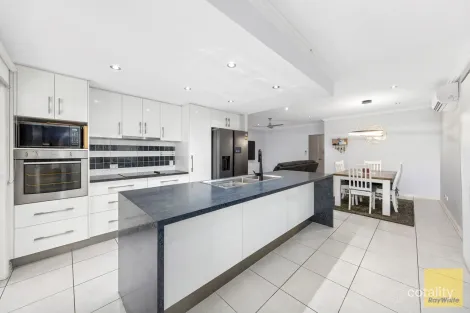 Property photo of 13 Newman Drive Emerald QLD 4720