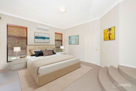 Property photo of 16 Kettlewell Chase Arundel QLD 4214