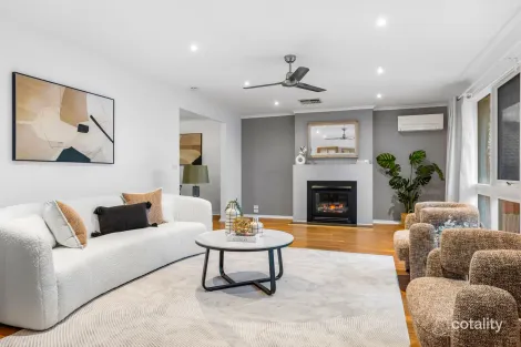 Property photo of 14 Maldon Court Wheelers Hill VIC 3150