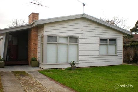 21 Karoomba Ave, Herne Hill, VIC 3218