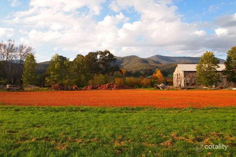 39 Station St, Porepunkah, VIC 3740