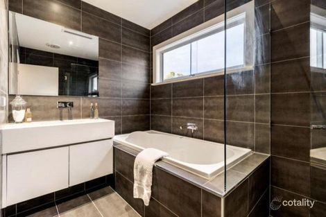 Property photo of 124A Emmaline Street Northcote VIC 3070