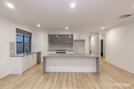 Property photo of 21 Abayo Crescent Cranbourne South VIC 3977