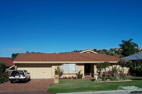 13 Robertson Rd, Kardinya, WA 6163