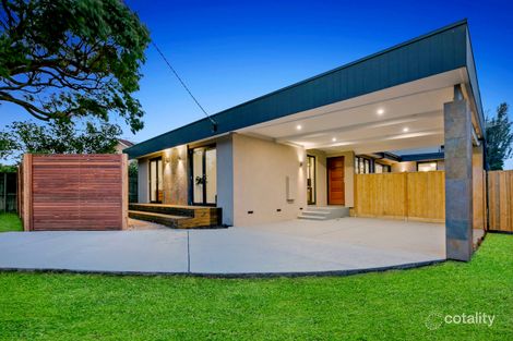 19 Armstrongs Rd, Seaford, VIC 3198