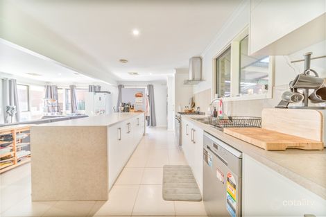 Property photo of 17 Mistletoe Street Golden Square VIC 3555