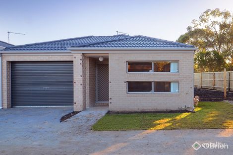 Property photo of 11/34 Sir Thomas Drive Pakenham VIC 3810