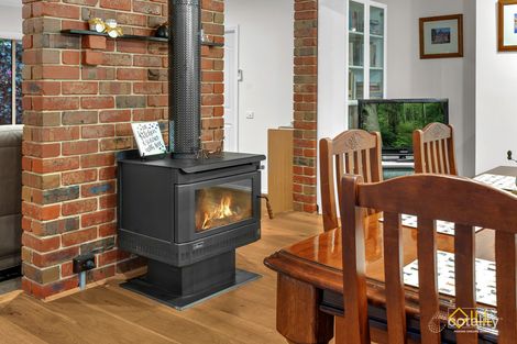 Property photo of 20 Murndal Court Berwick VIC 3806