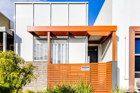 8 Hindmarsh Cct, Mawson Lakes, SA 5095