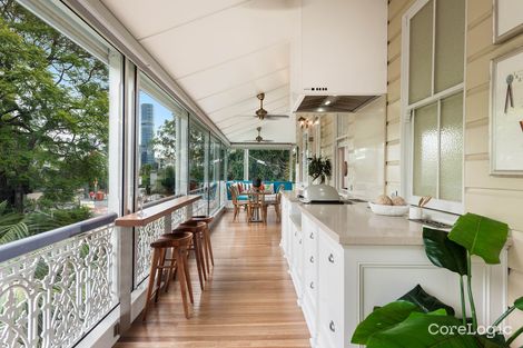 Property photo of 15/88 Lockerbie Street Kangaroo Point QLD 4169