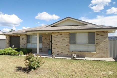 16 Grevillea Cres, Kootingal, NSW 2352
