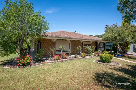 19 Clarence St, Nhill, VIC 3418