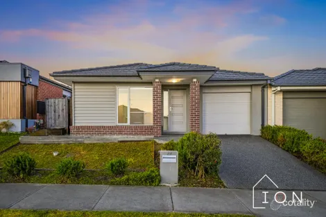 27 Slattery St, Clyde, VIC 3978