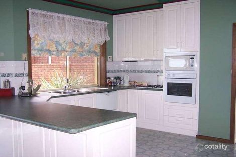 Property photo of 13 Cobblestone Court Mount Gambier SA 5290