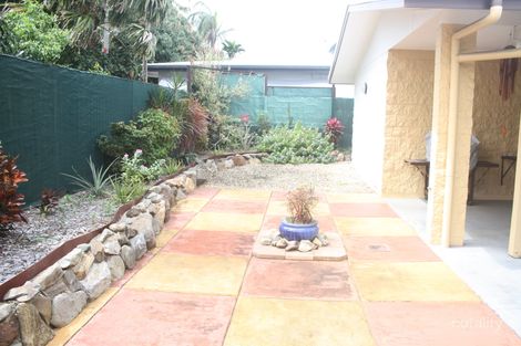 Property photo of 2/1 Elm Street Holloways Beach QLD 4878