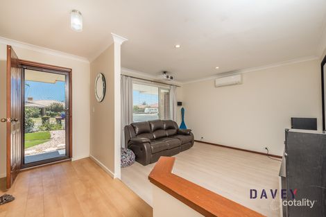 Property photo of 30 Aviemore Loop Kingsley WA 6026