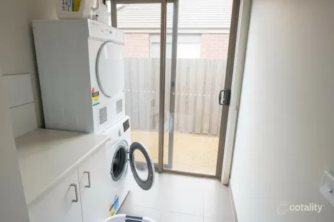 Property photo of 28 Dante Crescent Bonshaw VIC 3352