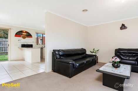 Property photo of 3/4 McGregor Road Pakenham VIC 3810