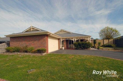 Property photo of 13 Wicklow Drive Cranbourne VIC 3977