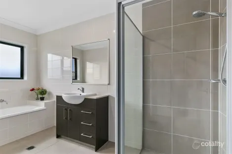 Property photo of 2 Palmerston Place Coomera QLD 4209