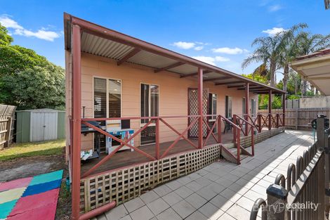 Property photo of 42 Willora Crescent Cranbourne West VIC 3977