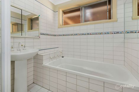 Property photo of 21 Tanjil Court Thomastown VIC 3074