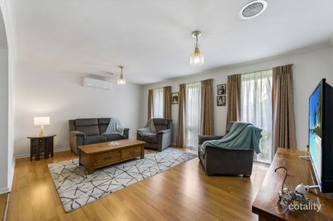 Property photo of 17 Kamo Court Taylors Lakes VIC 3038