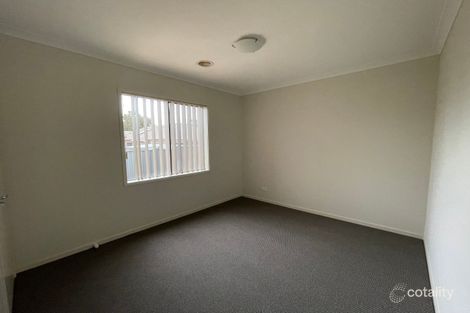 Property photo of 17 Kinglake Drive Manor Lakes VIC 3024