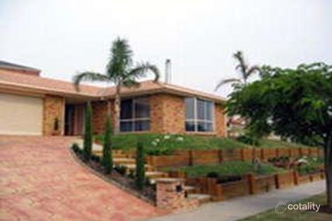 Property photo of 1 Jay Rise Berwick VIC 3806