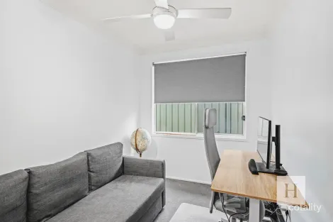 Property photo of 31 Lady Laurel Drive Blue Haven NSW 2262