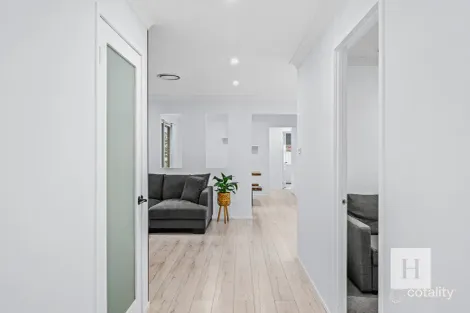 Property photo of 31 Lady Laurel Drive Blue Haven NSW 2262