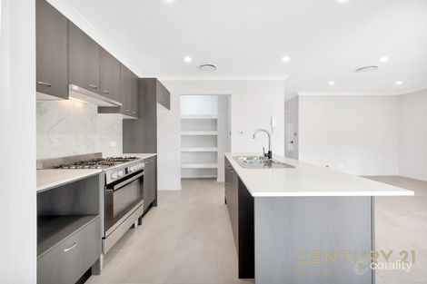 Property photo of 10 Contour Road Austral NSW 2179