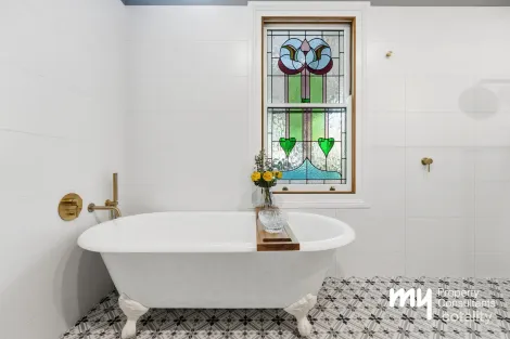 Property photo of 222 Menangle Street Picton NSW 2571