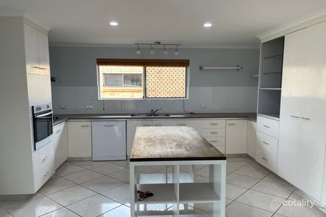 Property photo of 9 Seventy Four Court Avoca QLD 4670