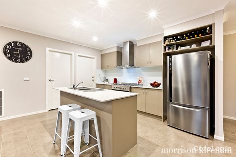 Property photo of 9 Russel Way Doreen VIC 3754