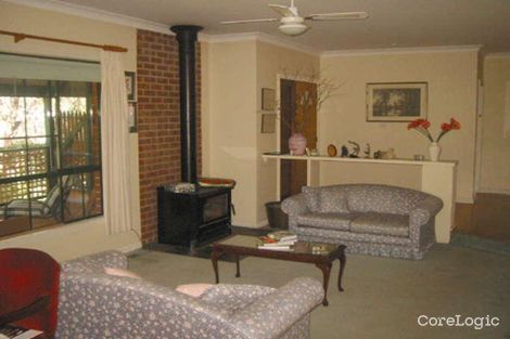 Property photo of 2 Corbie Way Yallambie VIC 3085