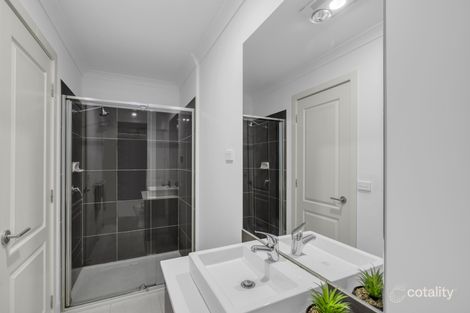Property photo of 15 Hound Court Pakenham VIC 3810