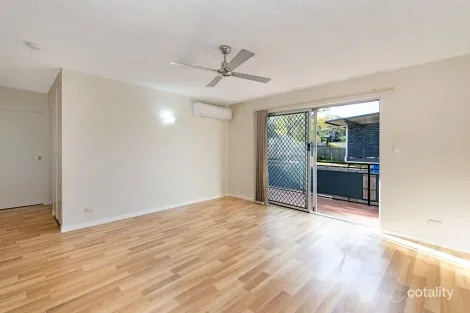 4/2 Honeysuckle St, Mansfield, QLD 4122