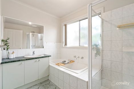 Property photo of 3 Hendriks Court Werribee VIC 3030