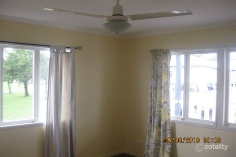 25 Walters St, Lowood, QLD 4311