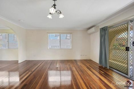 Property photo of 25 Fenimore Street Wishart QLD 4122