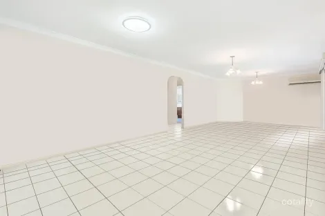 Property photo of 16 Lorenc Place Bridgeman Downs QLD 4035