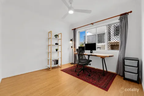 Property photo of 4/689 Wynnum Road Morningside QLD 4170
