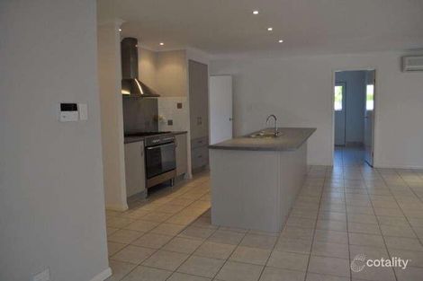 Property photo of 8 Leopard Tree Place Molendinar QLD 4214