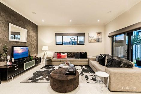 Property photo of 27 Meridian Drive South Morang VIC 3752