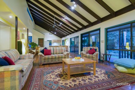 Property photo of 22 Finlay Crescent Oak Beach QLD 4877